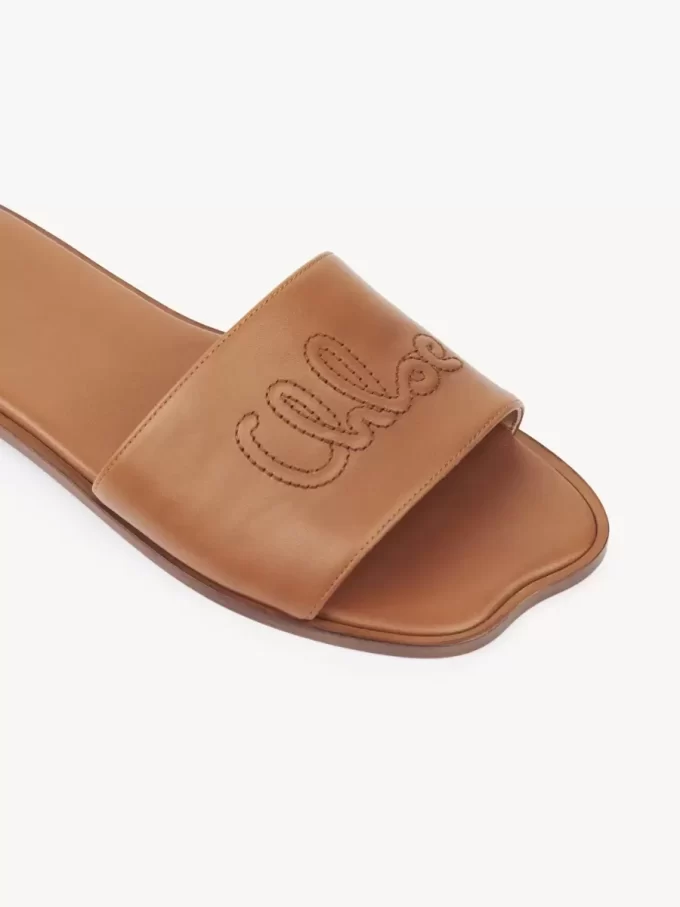 Chloé Soleil slide