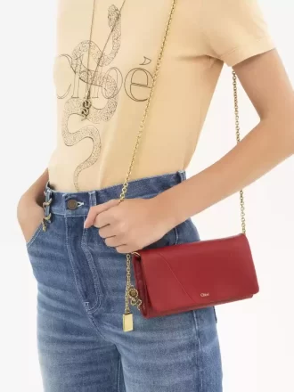 Chloé Spin flap wallet on chain in grained leather