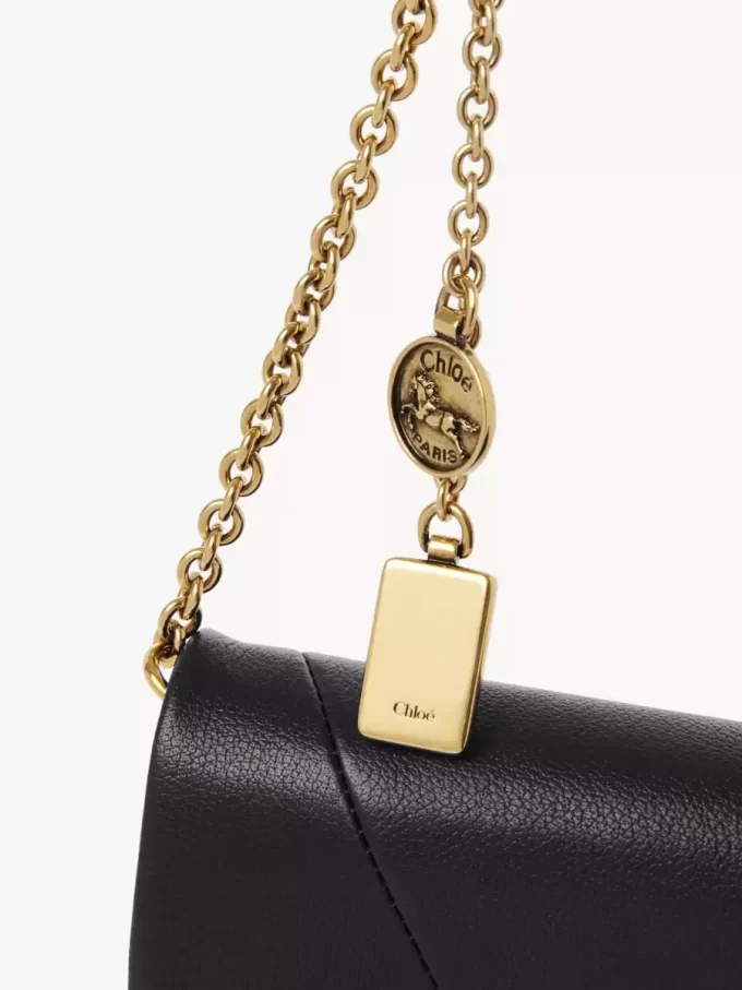 Chloé Spin flap wallet on chain in grained leather