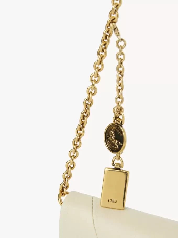 Chloé Spin flap wallet on chain in grained leather