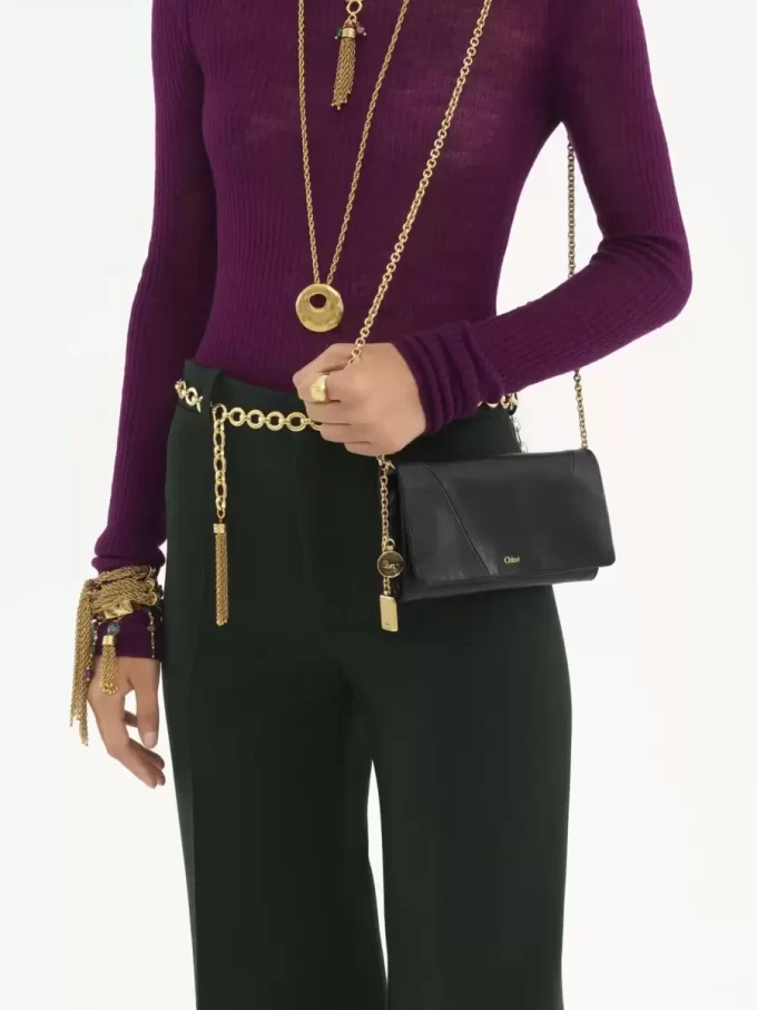 Chloé Spin flap wallet on chain in grained leather