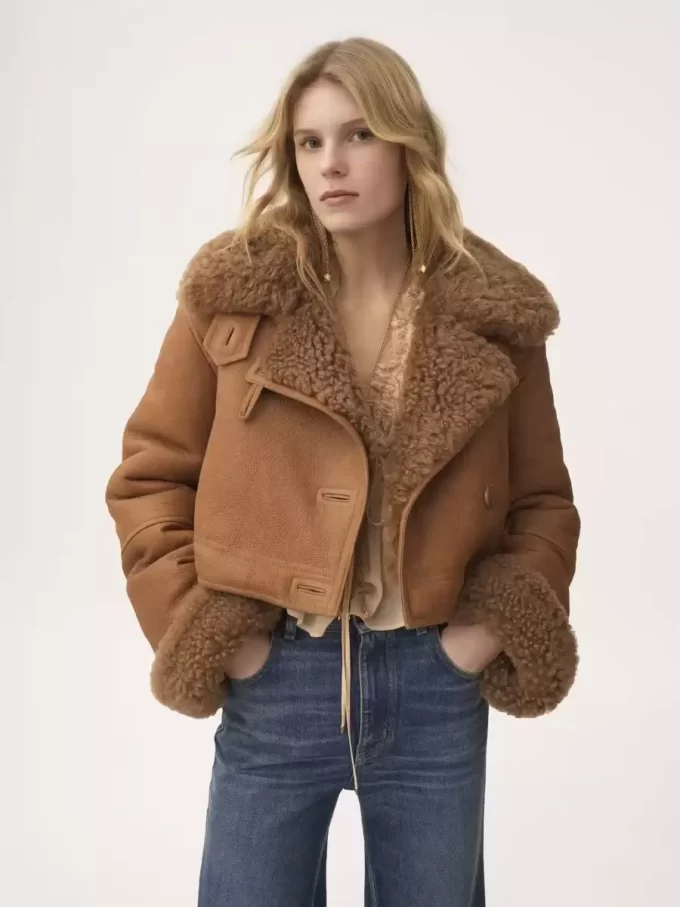 Cropped boxy jacket in leather