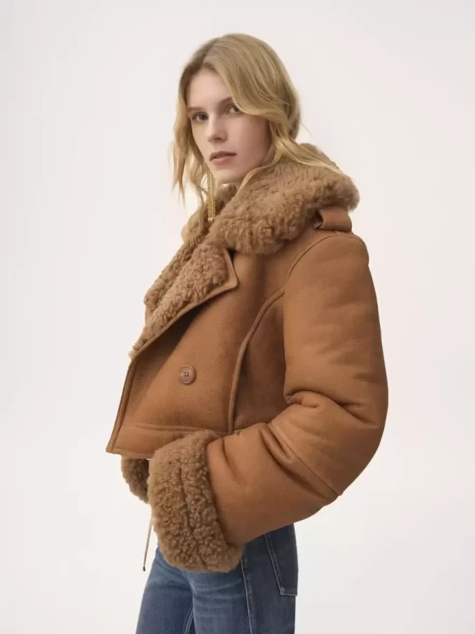 Cropped boxy jacket in leather