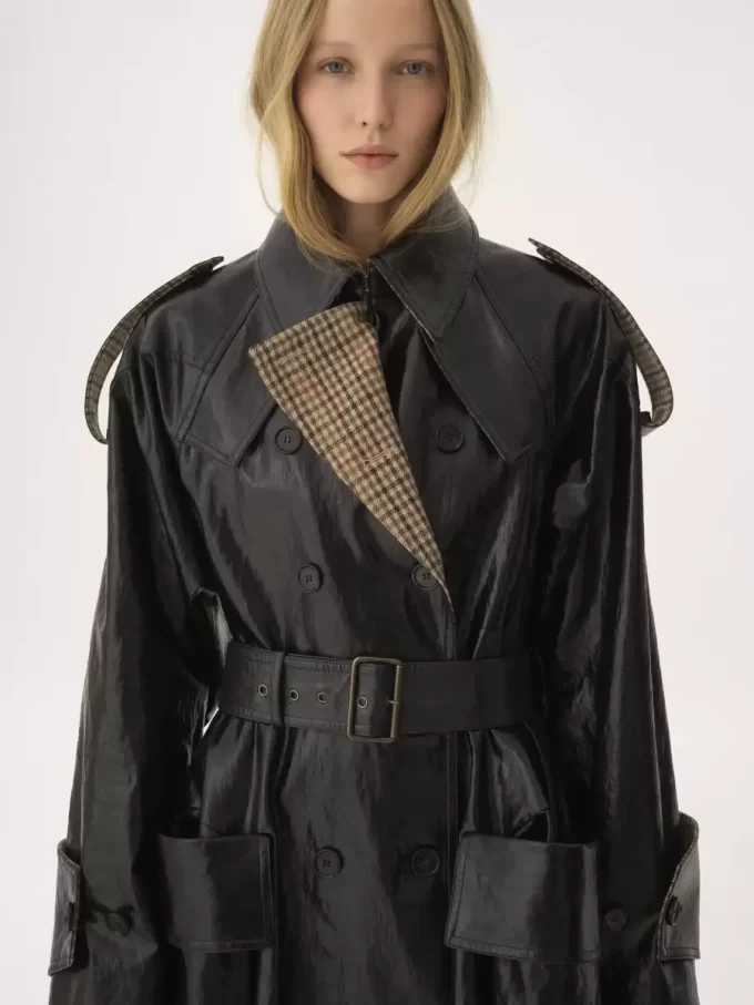 Double-breasted short riding coat in coated linen