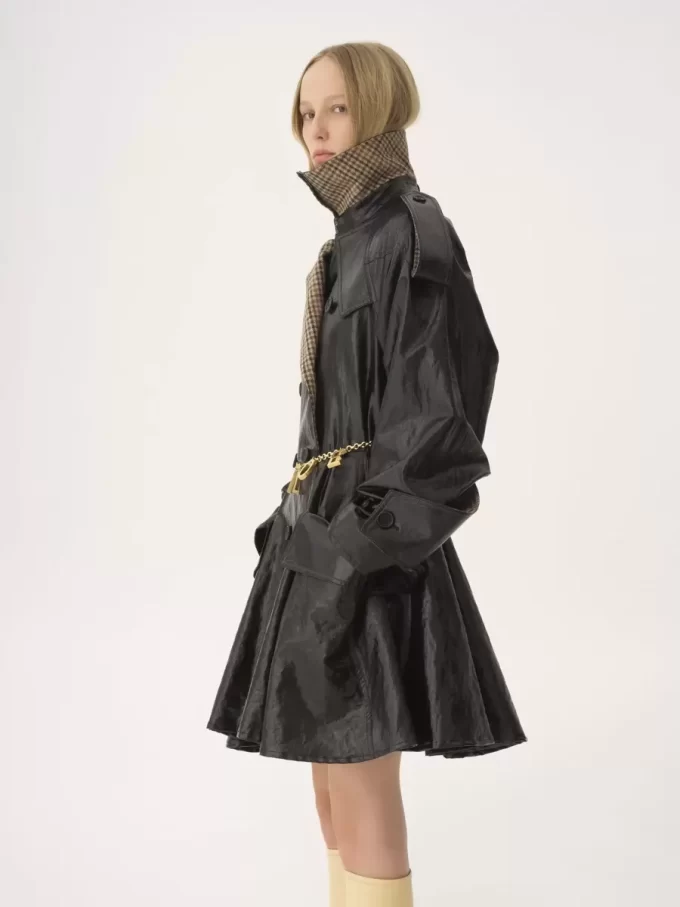 Double-breasted short riding coat in coated linen