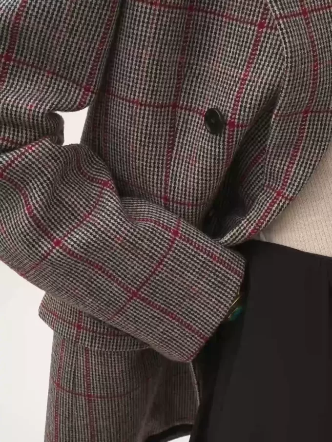Double-breasted tailored jacket in wool check