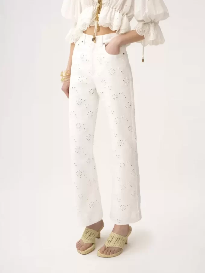 Embroidered cropped jeans in denim