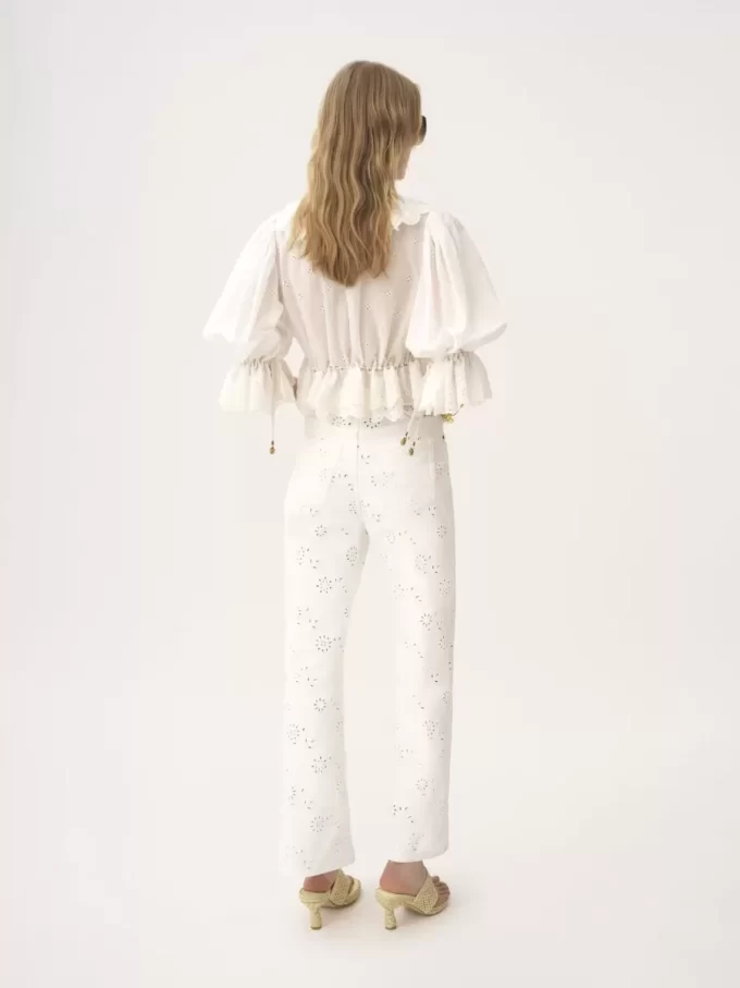 Embroidered cropped jeans in denim