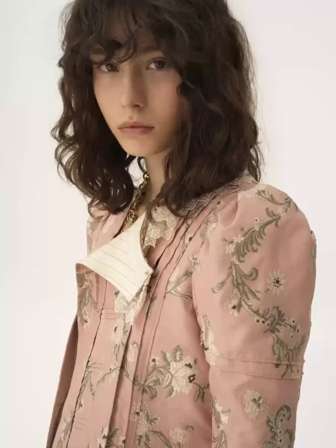 Fitted jacket in taffeta jacquard & lace