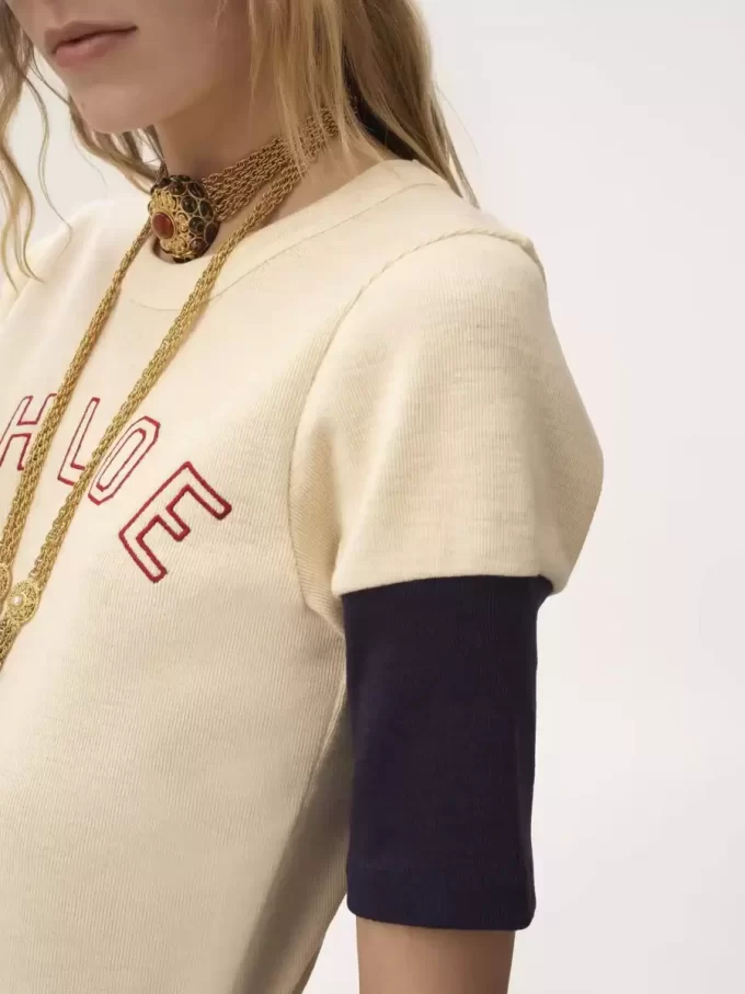 Fitted logo T-shirt in flamé cotton wool