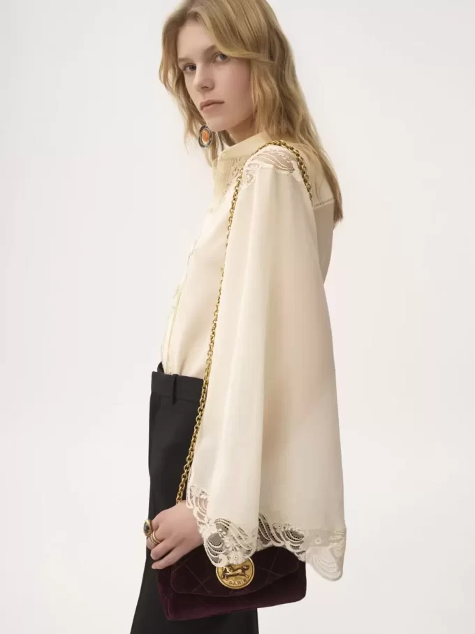 Fluid blouse in silk georgette & lace