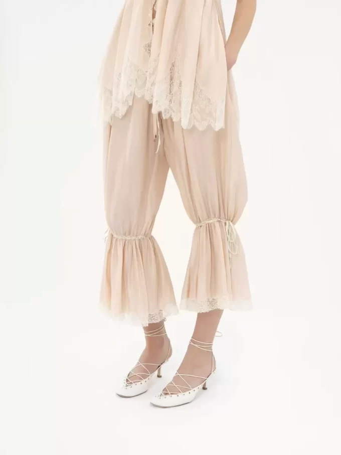 Fluid cropped pants in washed silk pongé & lace