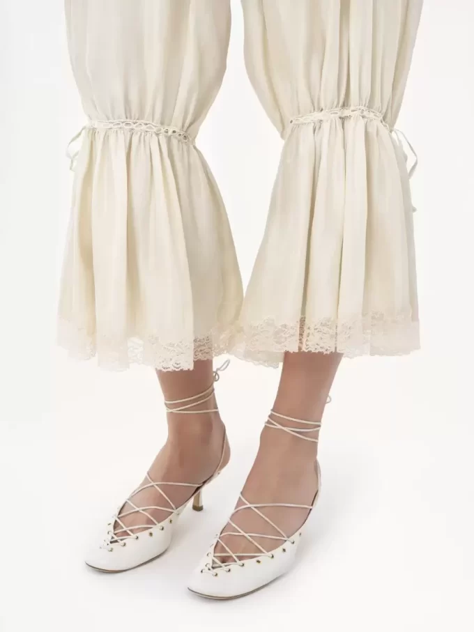 Fluid cropped pants in washed silk pongé & lace