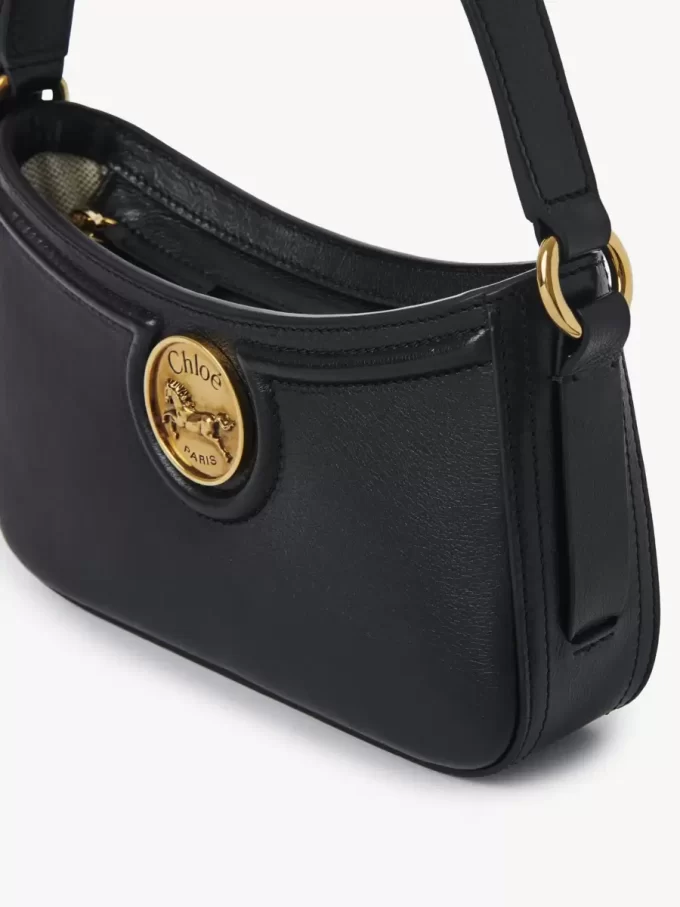 Horse Medal shoulder bag in grained leather