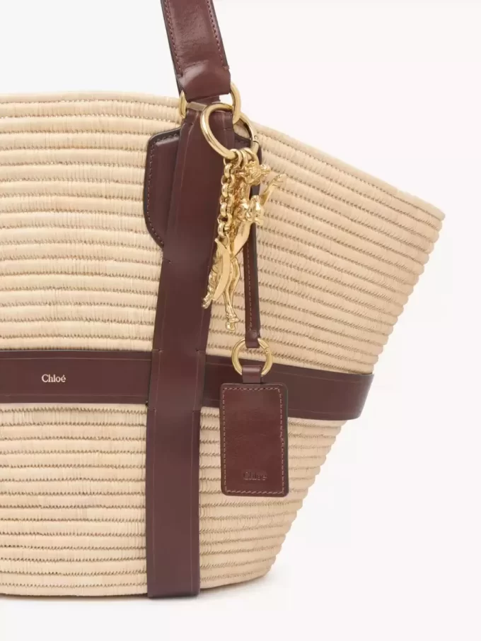 Large Kerala 25 basket in raffia