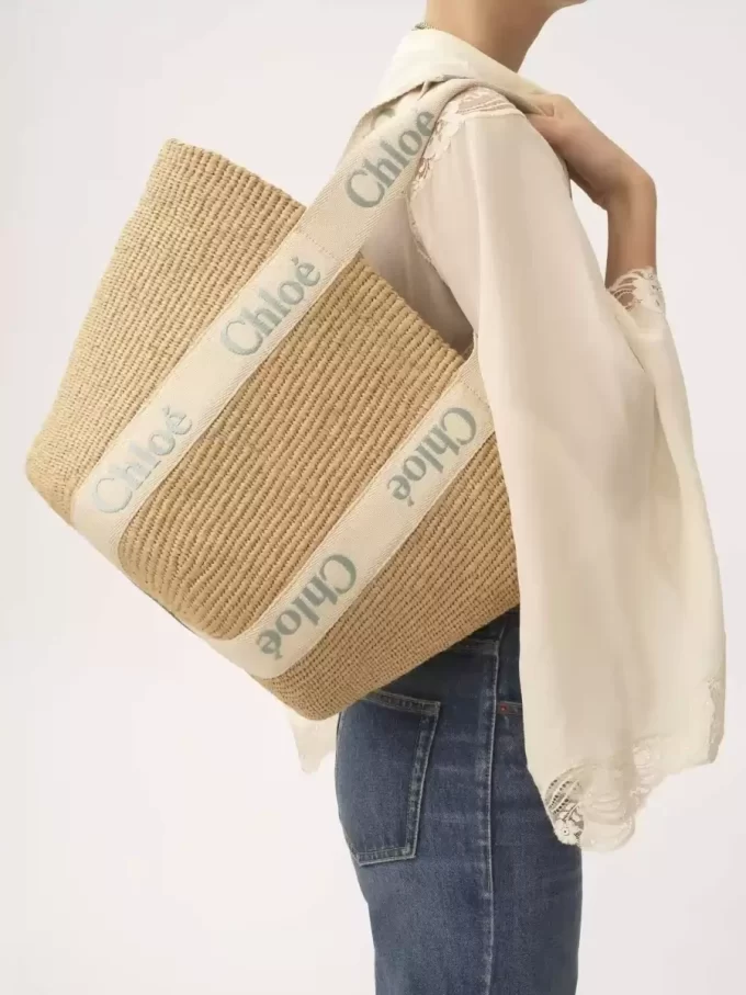 Large Woody basket in natural fibers