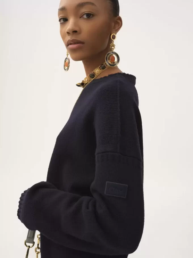 Logo sweater in a wool & cashmere knit