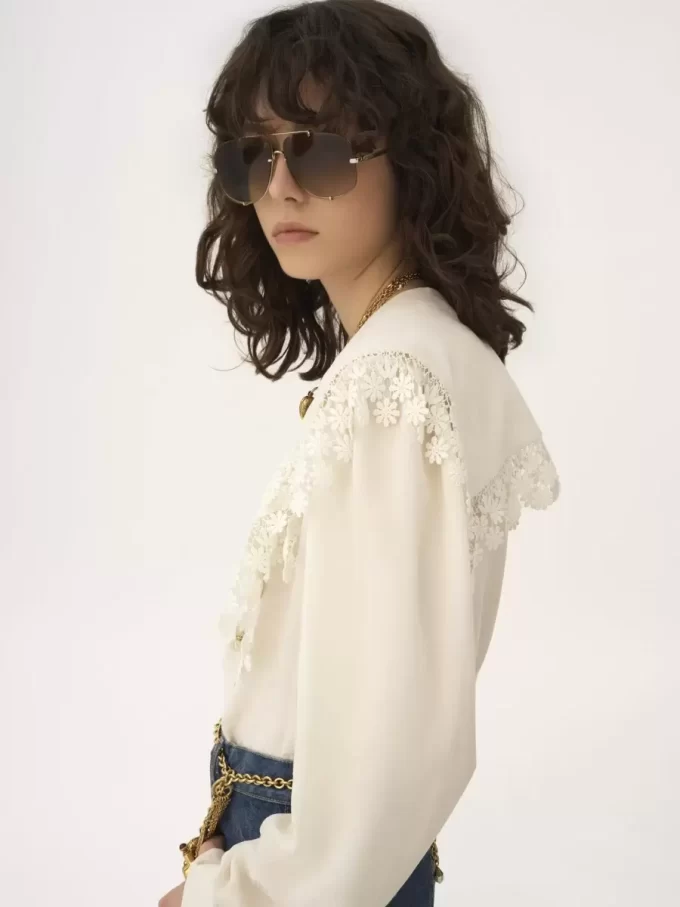 Maxi-collar blouse in silk jacquard & lace