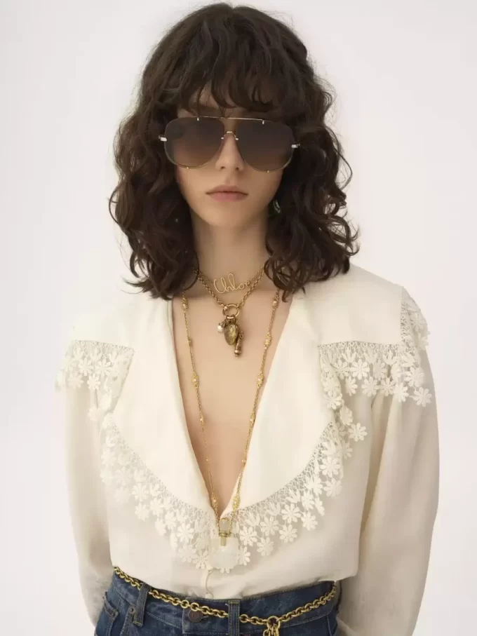 Maxi-collar blouse in silk jacquard & lace