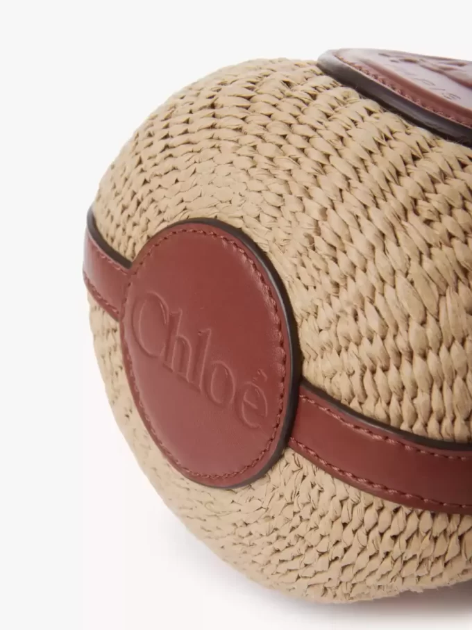 Mini Horse Medal basket in natural fibers