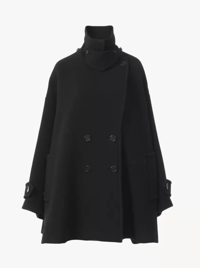 Oversized coat in wool