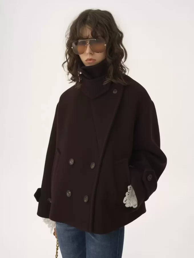 Oversized short coat in wool