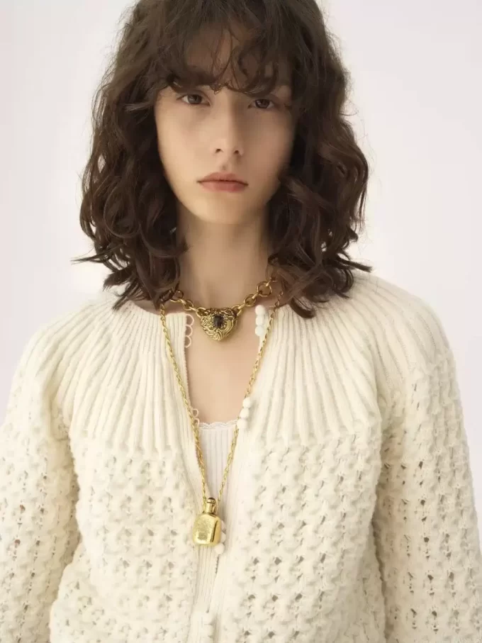 Round-neck cardigan in a wool & cashmere knit