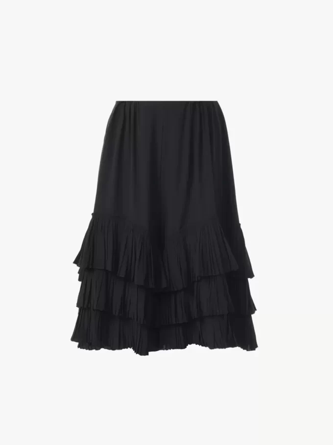 Ruffled tiered shorts in crêpe de chine