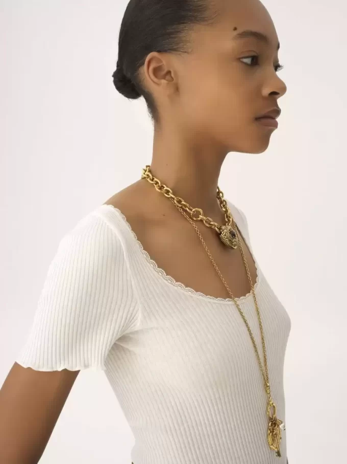 Scoop-neck fitted T-shirt in cotton