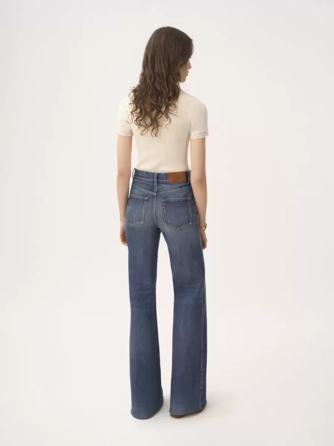 Scoop-neck fitted top in a wool knit & lace