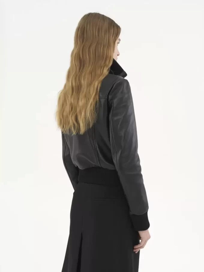 Short blouson in leather