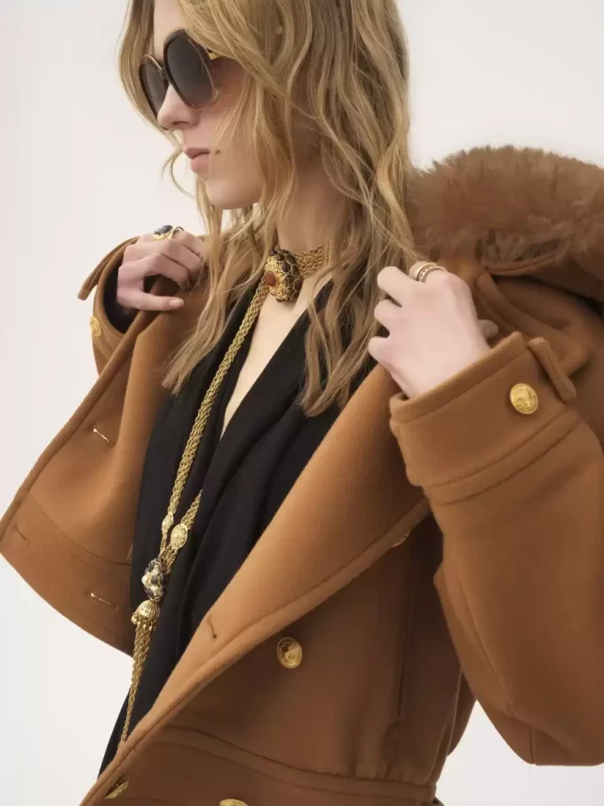 Short boxy double-breasted coat in soft wool