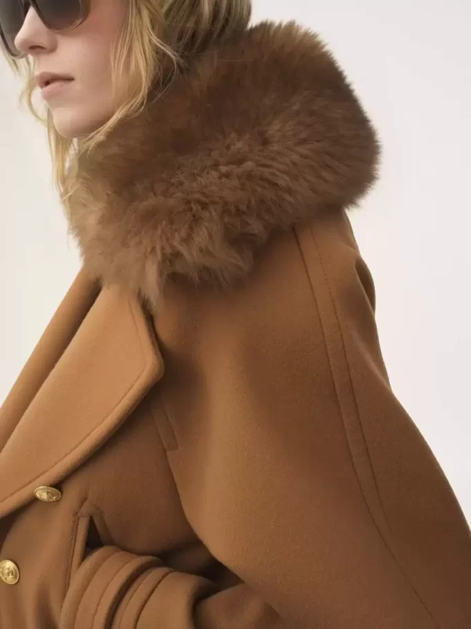 Short boxy double-breasted coat in soft wool