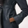 Short coat in leather