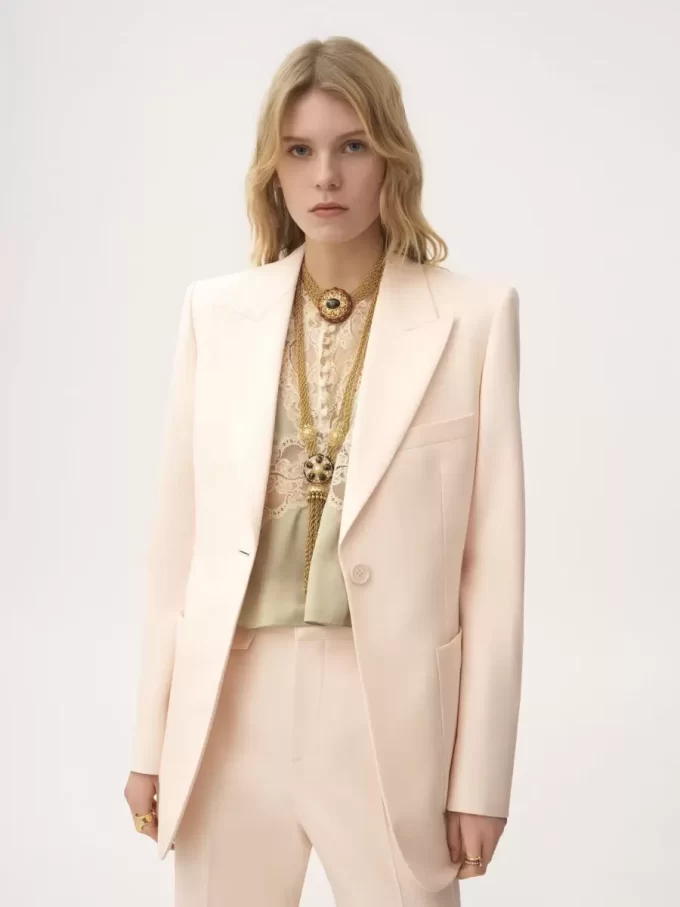 Single-breasted tailored jacket in wool gabardine