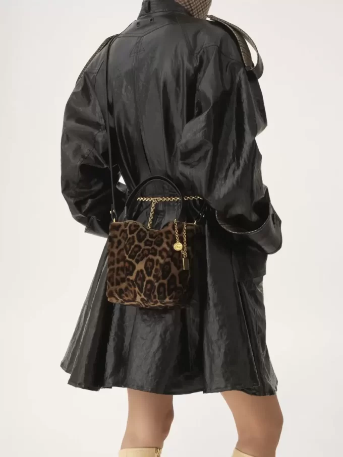 Small Chloé Spin tote bag in leopard-print shearling