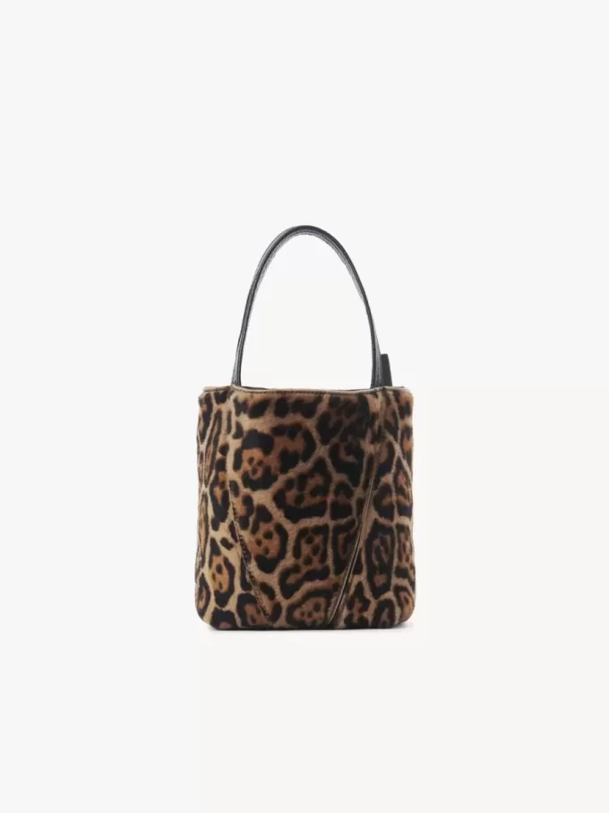 Small Chloé Spin tote bag in leopard-print shearling