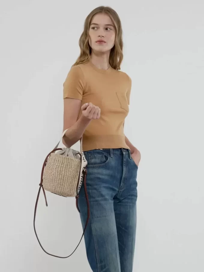 Small Woody basket in natural fibers