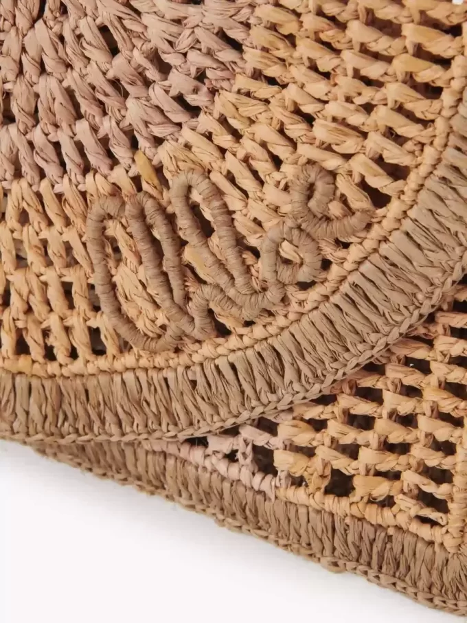 Summer Banana flat pouch with strap in raffia