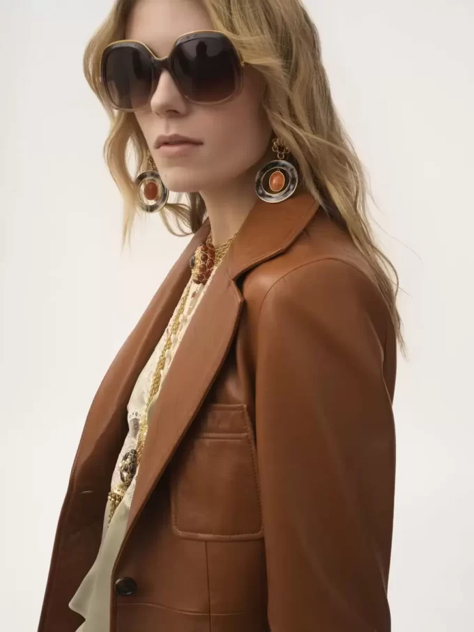 Tailored jacket in leather