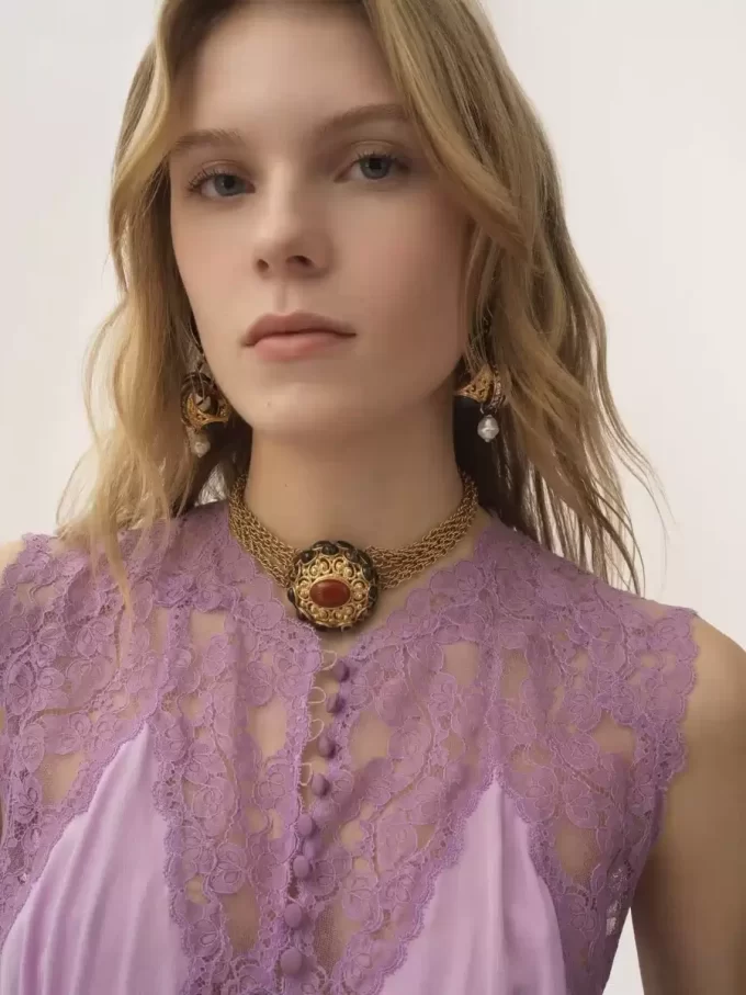 The Chloé Magnificent choker