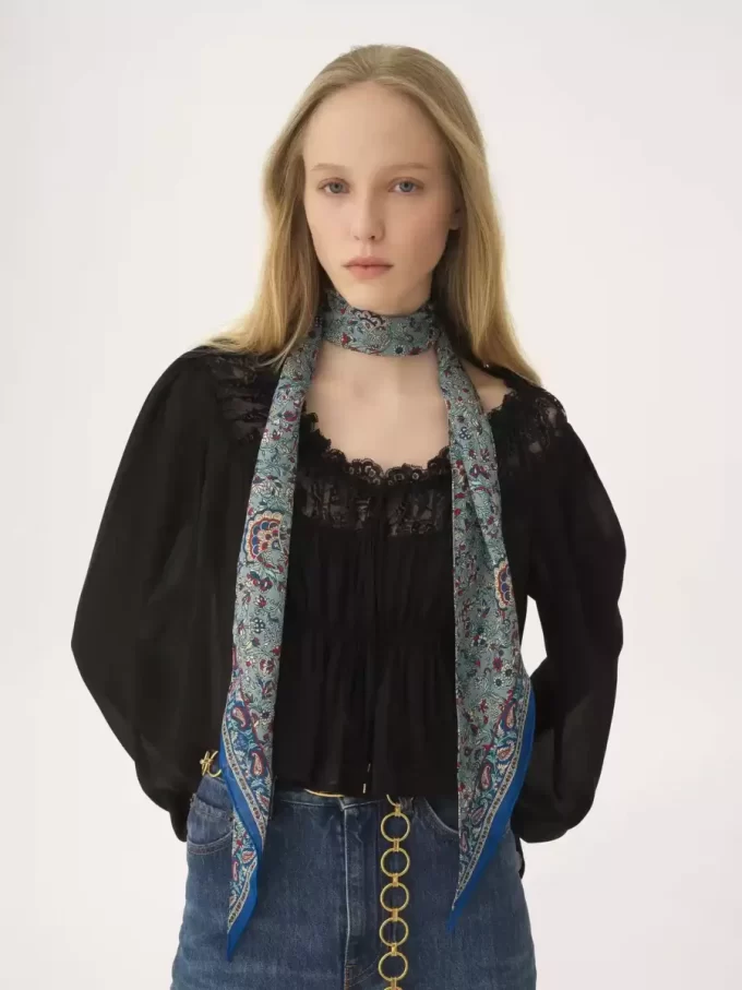 The Chloé Paisley bandeau scarf in silk charmeuse