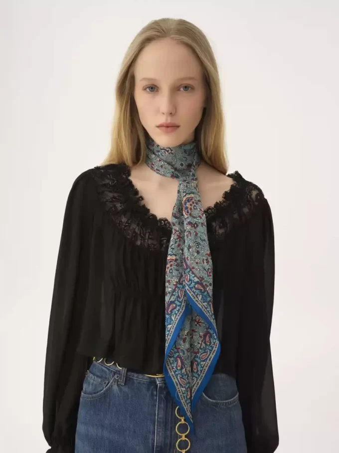 The Chloé Paisley bandeau scarf in silk charmeuse