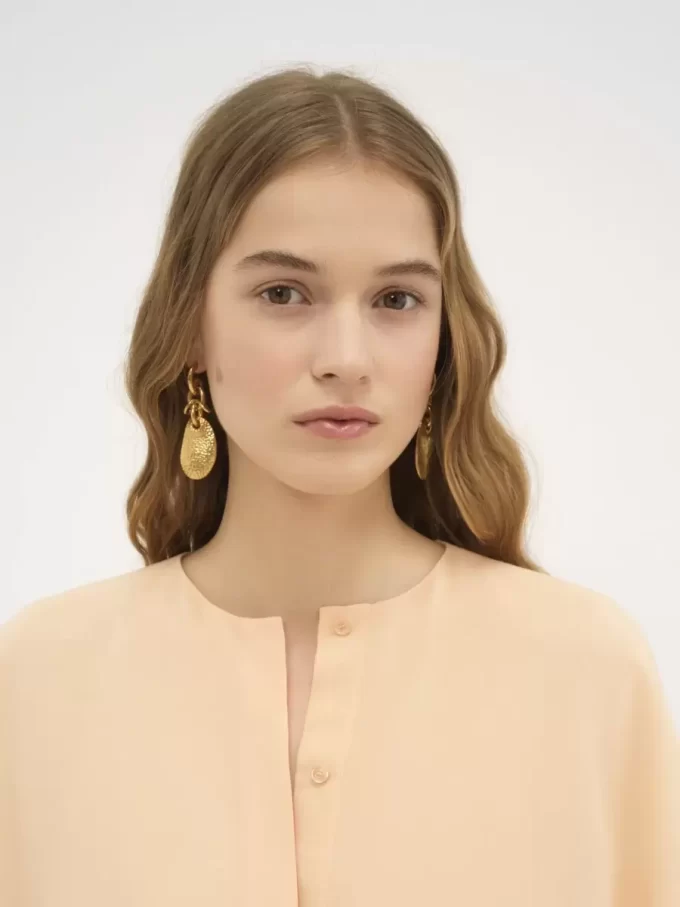The Chloé Petal earrings