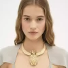 The Chloé Pineapple necklace