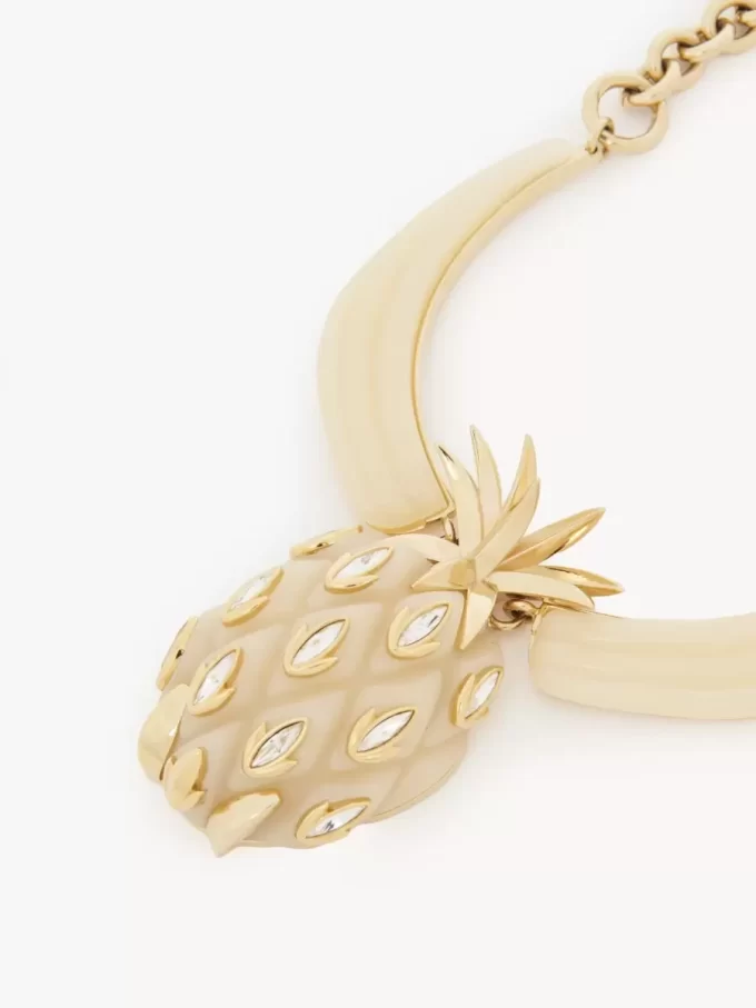 The Chloé Pineapple necklace
