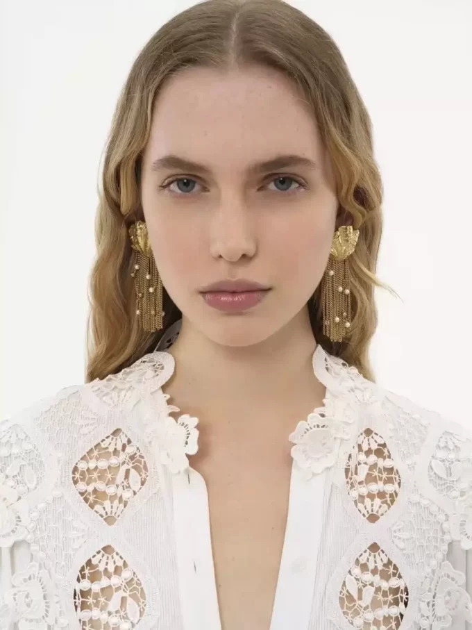 The Chloé Shells earrings
