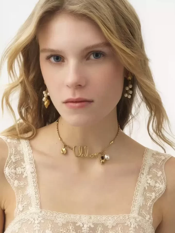 The Chloé Shells earrings