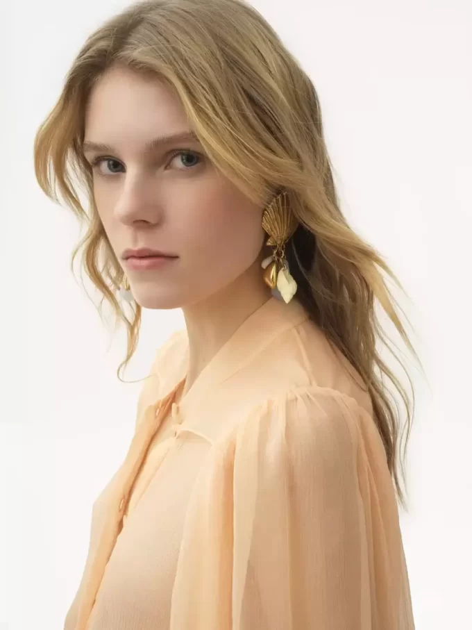 The Chloé Shells earrings