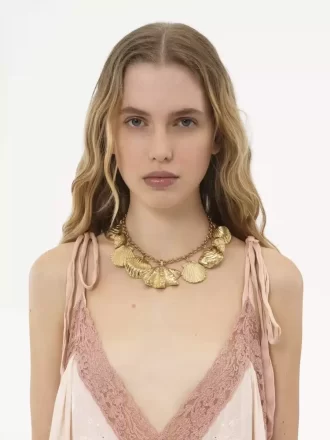 The Chloé Shells necklace